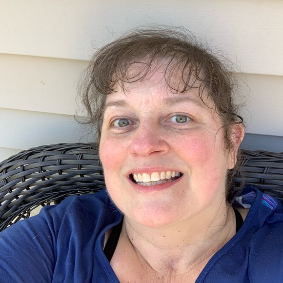 Meet your Posher, Natalie - Picture 1 of 2